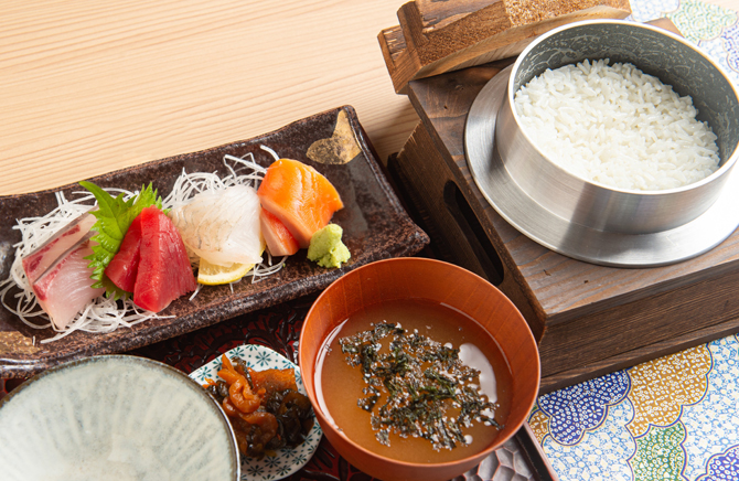 （画像提供：海鮮料理と釜めし　あらき）