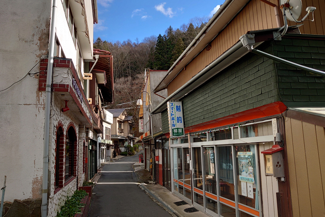 レトロ温泉街ランキング」発表！まるでタイムスリップしたような感覚が