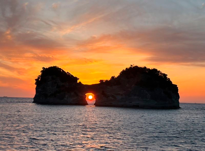 円月島