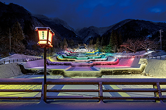 洞谷雪桜ライトアップ