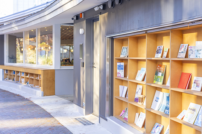 OUTDOOR LIBRARY屋外図書館