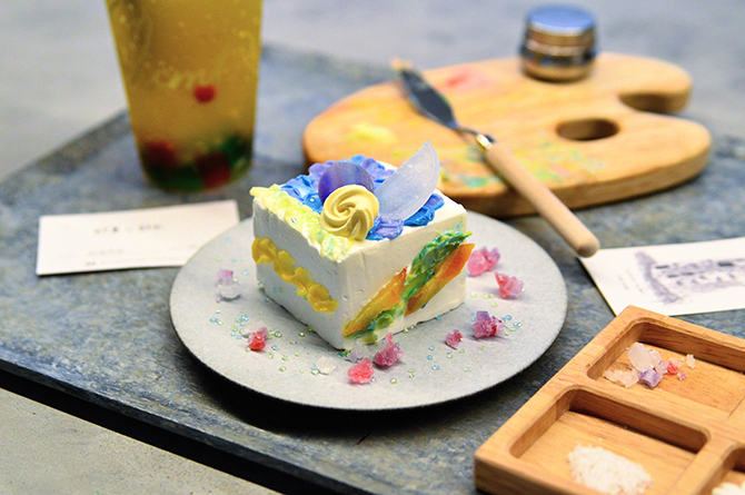 キャンバスケーキを描く、味わう！カフェunimoccでアート体験＜大阪