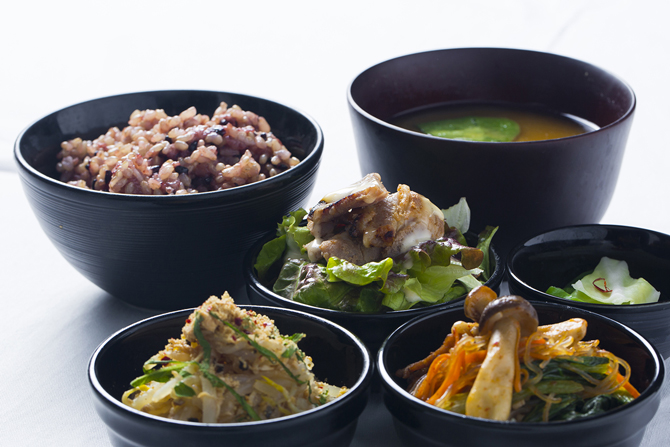 24/7 café apartment 名古屋