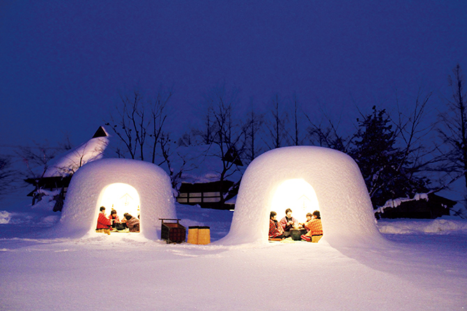 横手の雪まつり かまくら