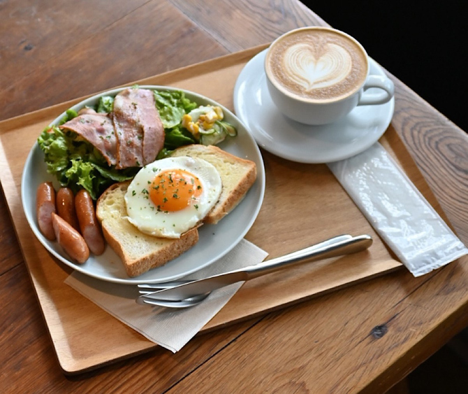 The Lower East Nine Cafe