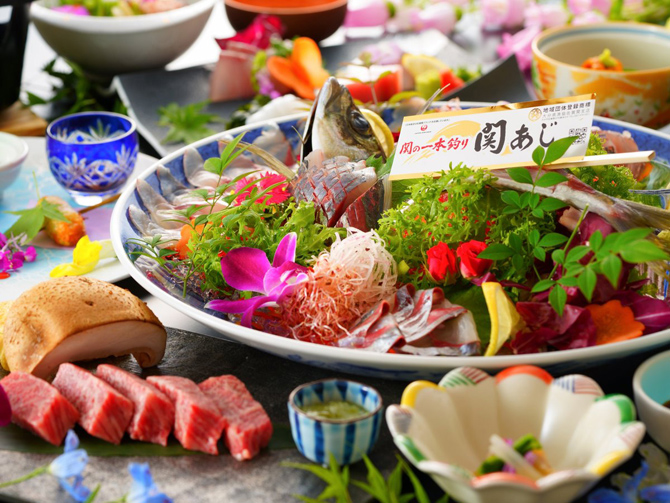 由布岳一望 朝霧のみえる宿 ゆふいん花由