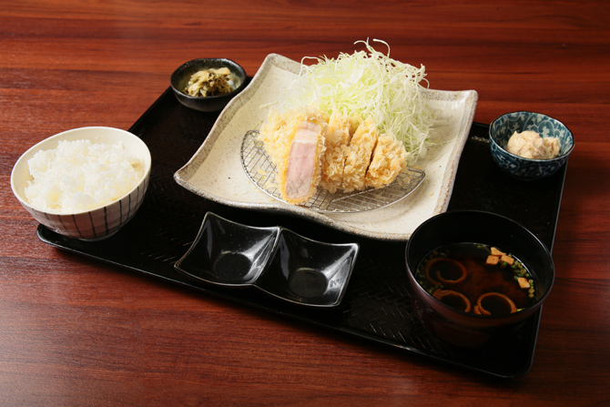 とんかつ わか葉 天神本店