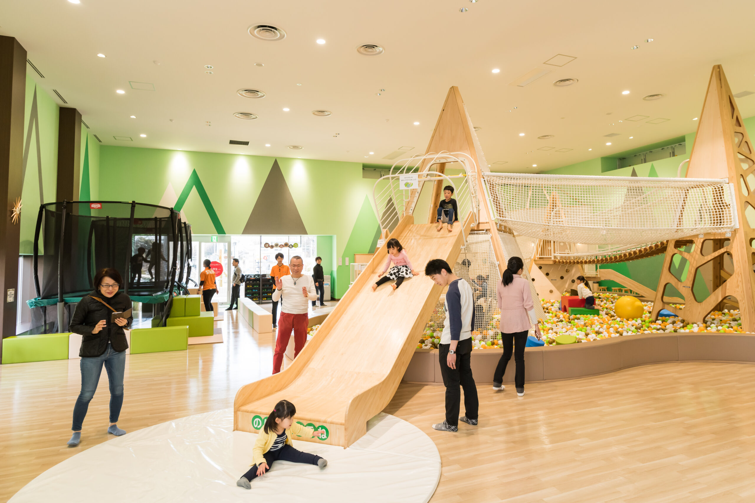 京王あそびの森HUGHUG〈ハグハグ〉