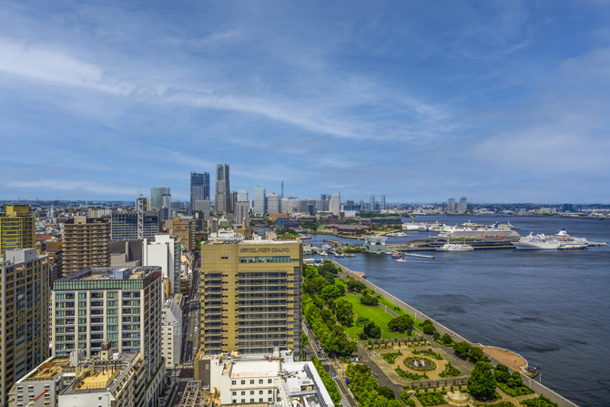 横浜マリンタワー