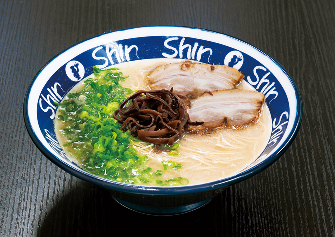 博多ラーメン　ShinShin天神本店