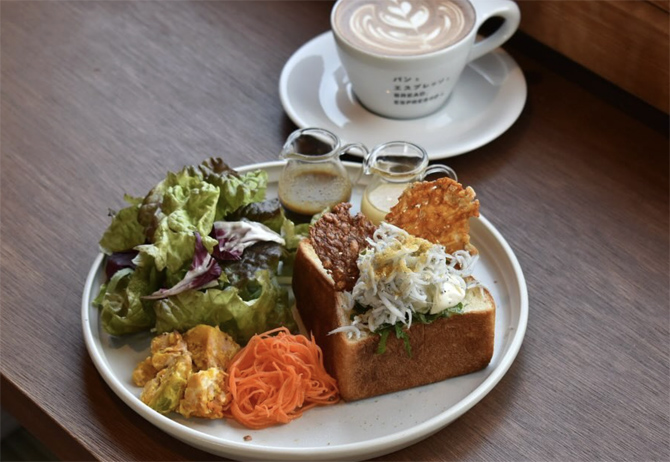 パンとエスプレッソと由比ガ浜商店