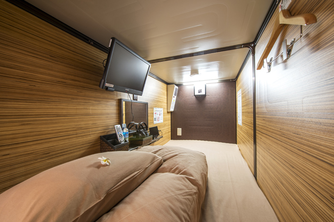 豪華カプセルホテル 安心お宿プレミア新宿駅前店