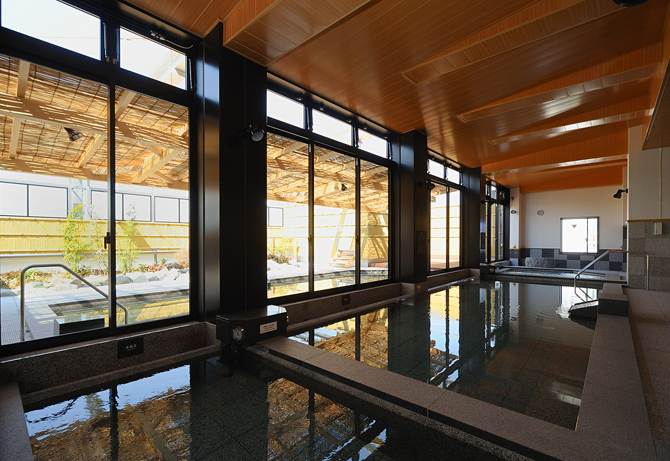 東京・湯河原温泉 万葉の湯