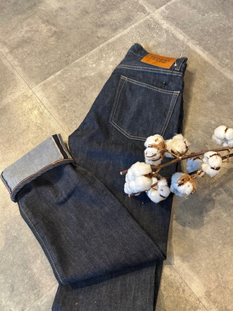 井原デニムストア