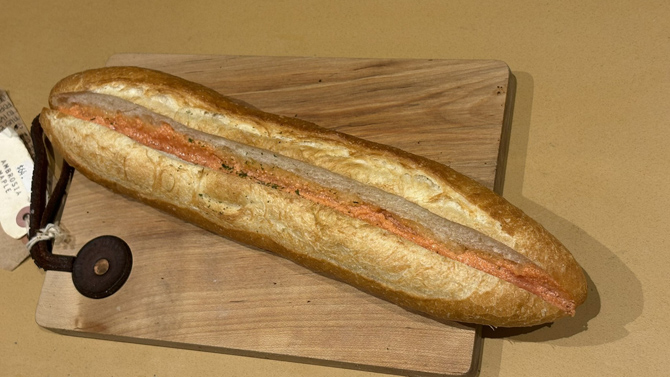 Full Full パンとワイン