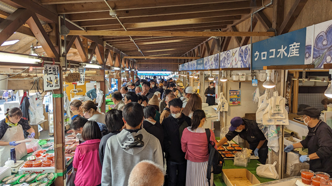 ゆりあげ港朝市