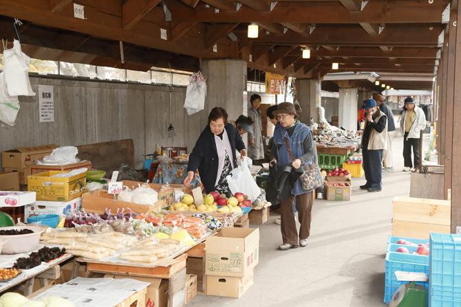 鹿角市定期市場