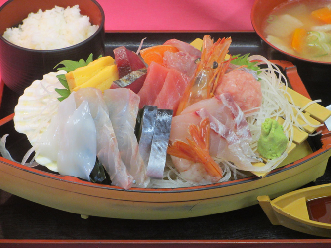 横浜市中央卸売市場本場「関連棟食堂・物販エリア」