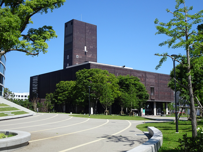 福岡県立美術館