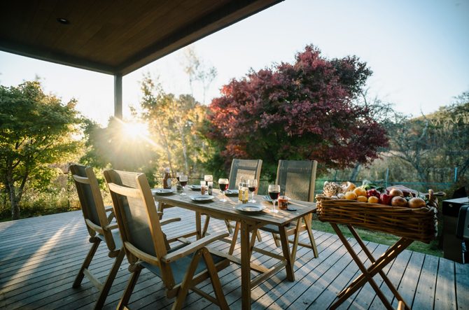 【軽井沢】おすすめのコテージ&コンドミニアム10選!大人数やペット可の施設も<2026>