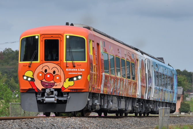 JR四国「高徳線うずしおアンパンマン列車」