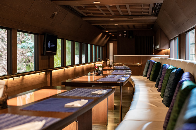 JR四国「四国まんなか千年ものがたり」