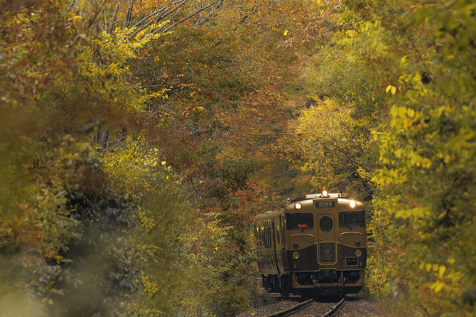 JR九州「或る列車」