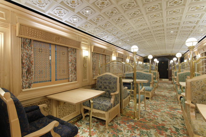 JR九州「或る列車」