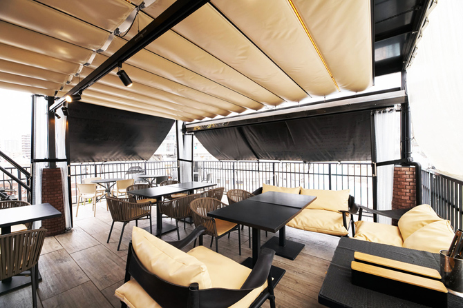 大阪通天閣の屋上貸切BBQテラス チルアウト