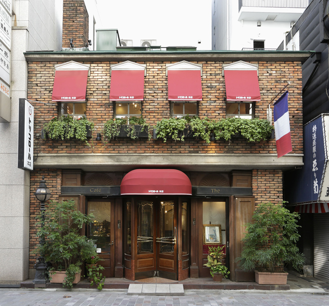 トリコロール本店