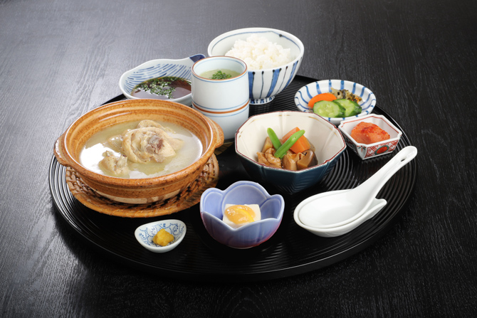 博多水だき 新三浦 天神店