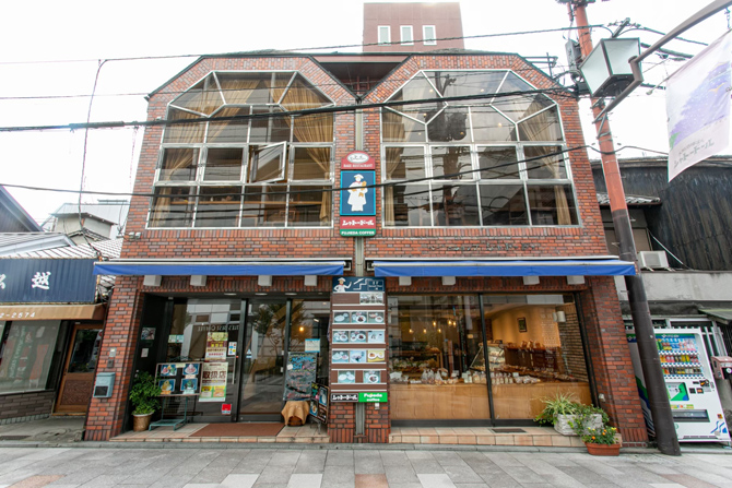 シャトードール本店
