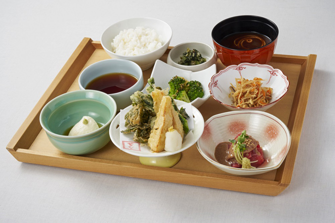 おばんざい・炙り焼き・酒 菜なKITTE丸の内店