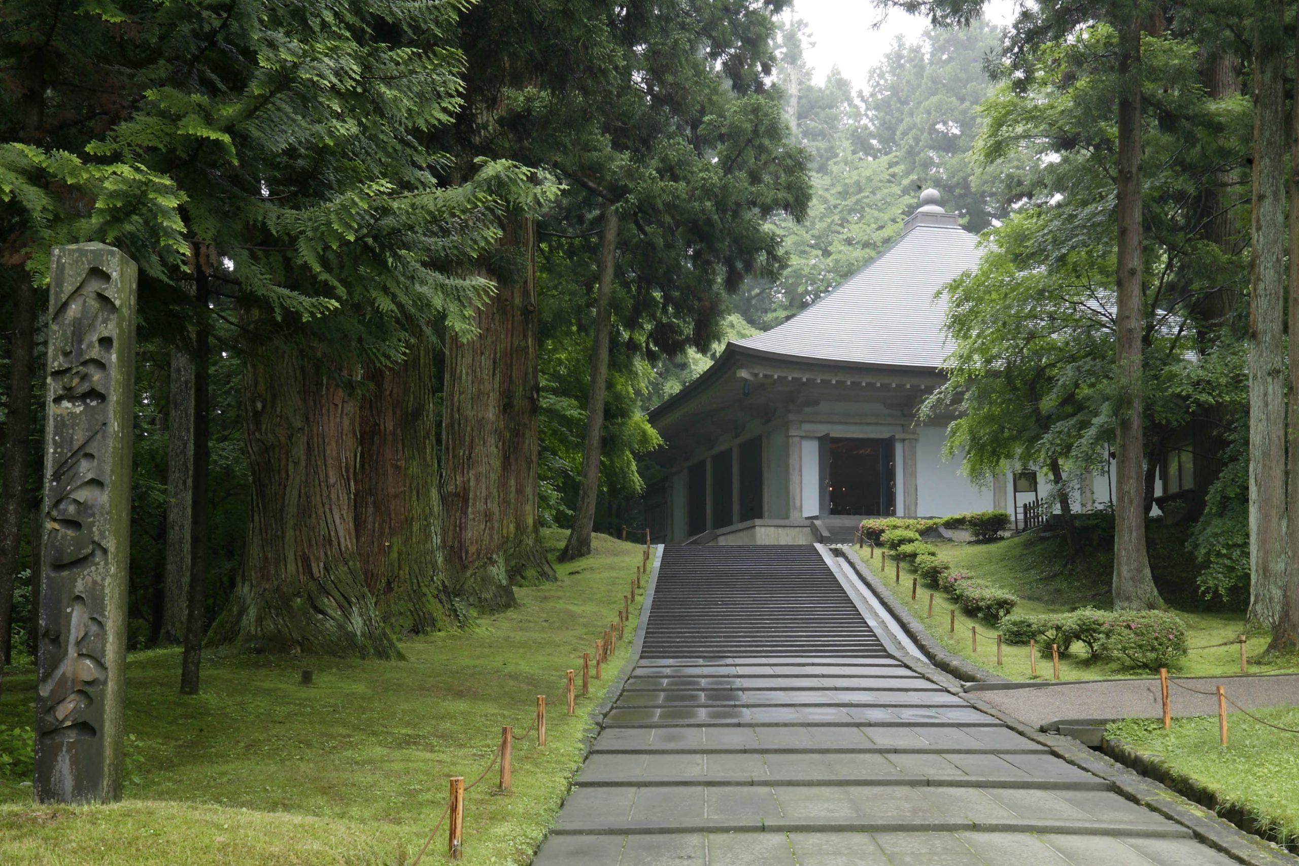 中尊寺金色堂