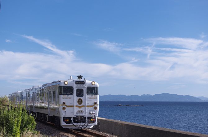 【2026年・最新】全国のおすすめ観光列車12選！絶景やグルメを楽しむ特別な旅へ