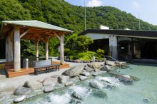 関東から電車・バスで行ける温泉宿9選！車なしでも気軽に旅行を楽しもう＜2026＞