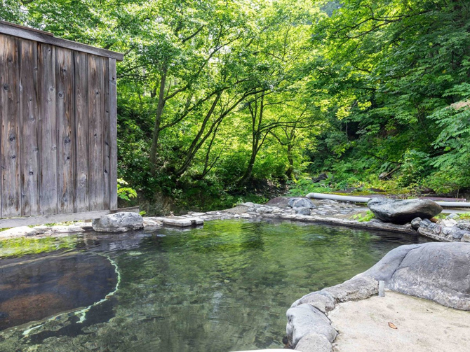 源泉掛流しの湯めぐりテーマパーク 龍洞