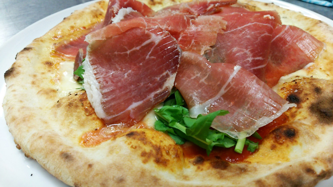 PIZZERIA 武蔵野山居