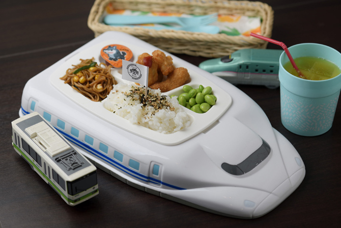 プラレールが走るカフェ子鉄