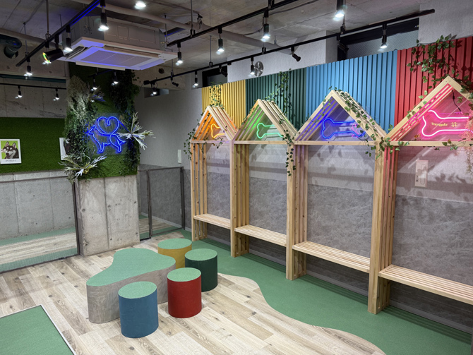 HUSKY CAFE TOKYO