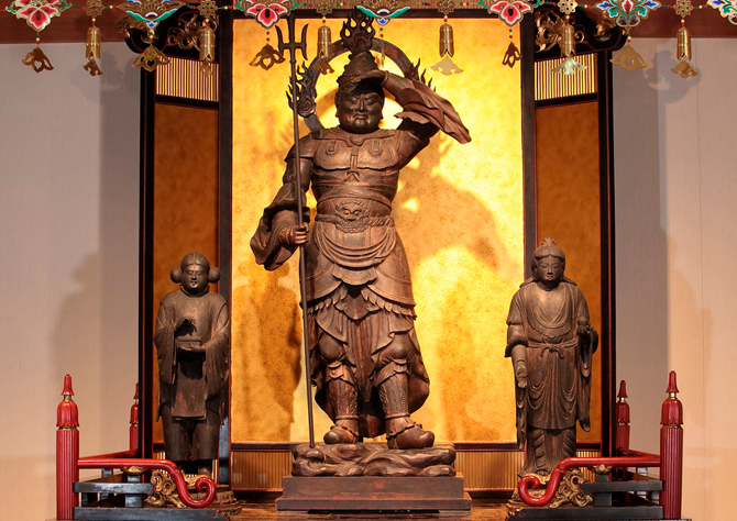 毘沙門天三尊立像(国宝)