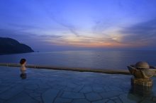 古き良き日本の旅館文化を継承しつつ進化を続ける、伊豆稲取温泉　食べるお宿　浜の湯