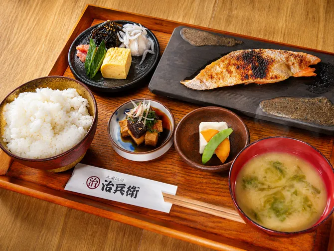 大衆酒場治兵衛 名駅店