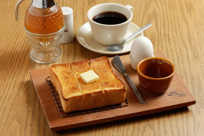天然酵母の食パン専門店 つばめパン& milk 名駅店