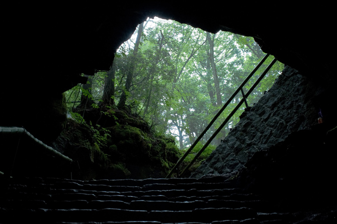 富岳風穴