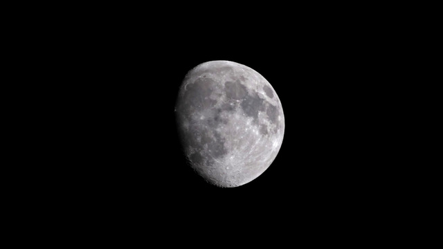 十三夜の月
