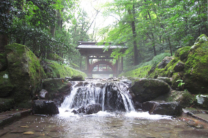 彌彦神社