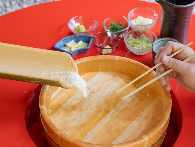 長生館 流しそうめん
