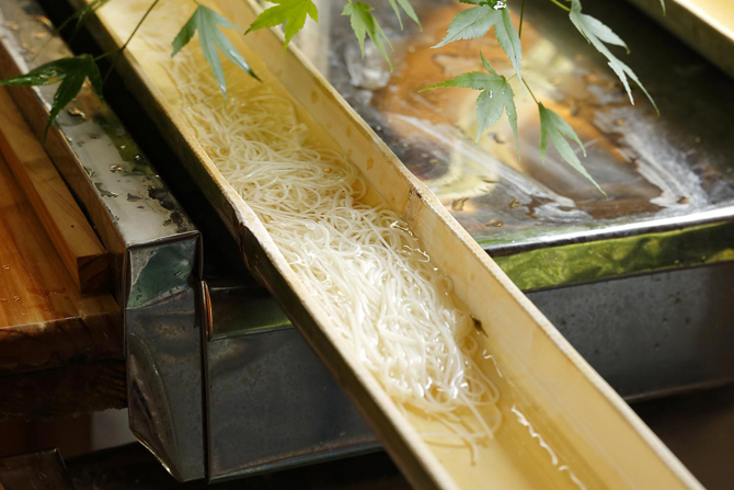 千穂の家 元祖流しそうめん
