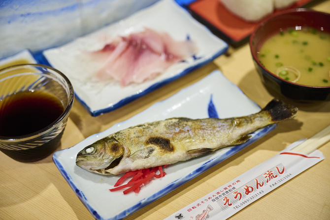 指宿市営唐船峡そうめん流し